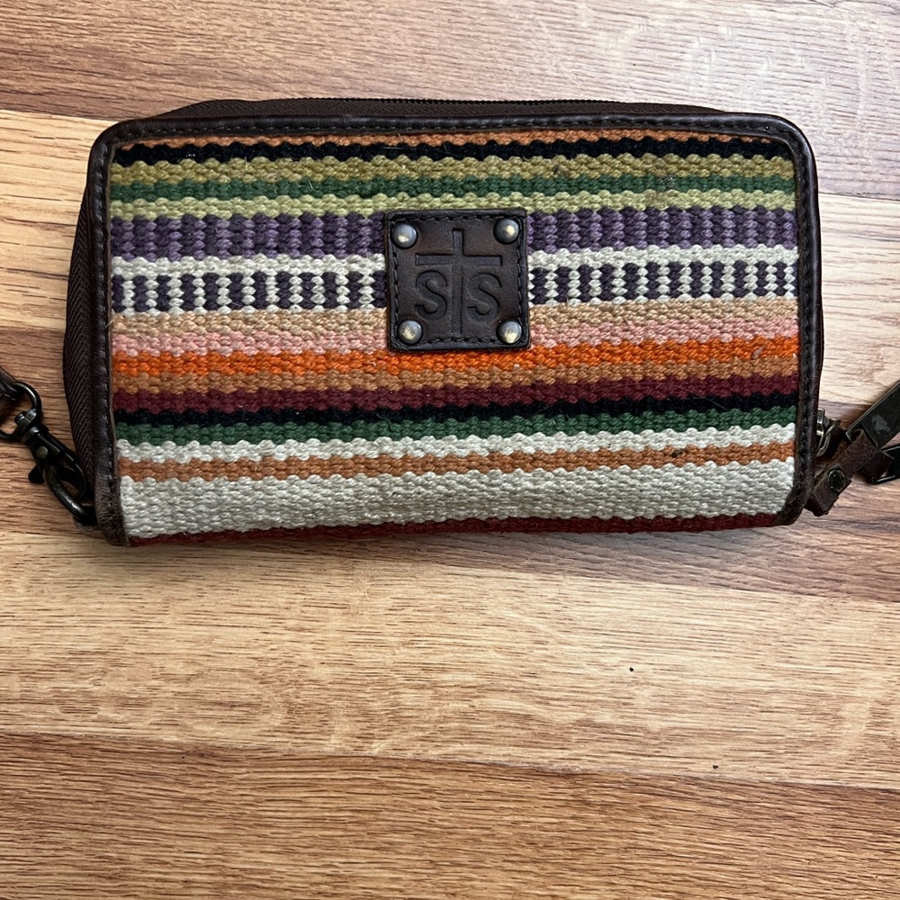 STS wristlet wallet